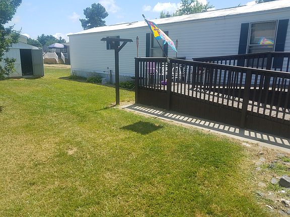 3rd image of 31616 Dogwood Ct