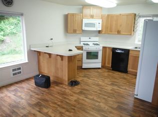 4 Lake Dr, Heron, MT 59844