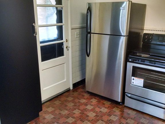 4th image of 3831 Aikenside Ave