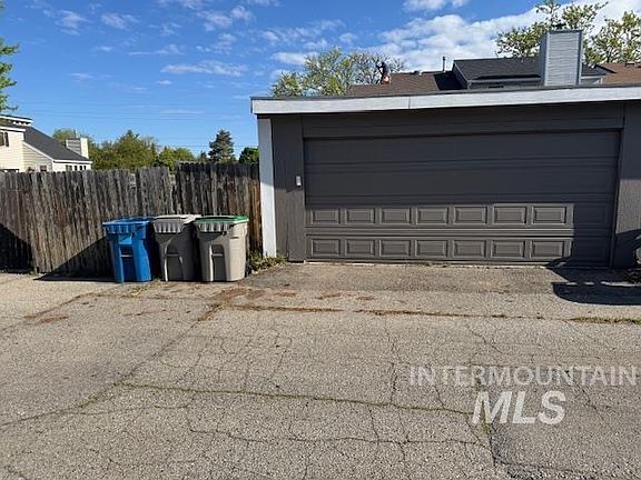 5th image of 1723 E Boise Ave