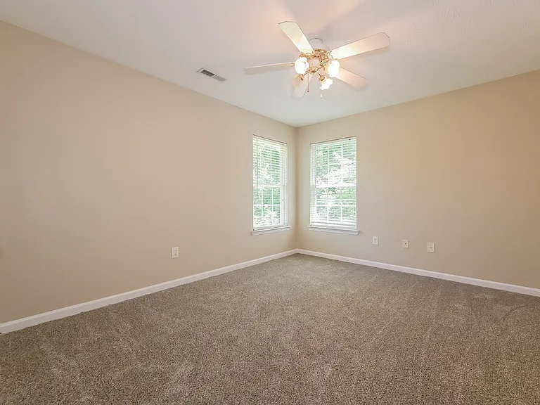 704 Parrish Point — Photo 13