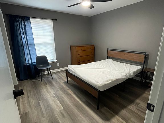 4th image of 33 Walker Cir #3