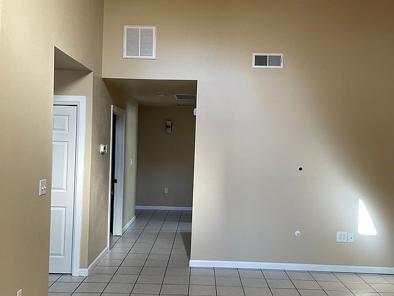 4th image of 1022 Los Puentes Dr SW