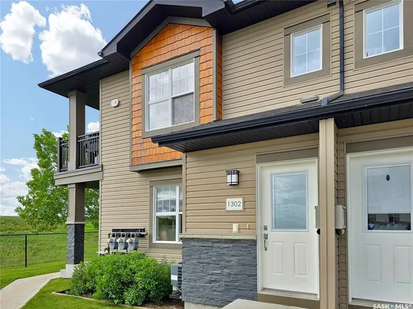 UNIT 1302-1015 Patrick CRESCENT, Saskatoon, SK S7W 0M5