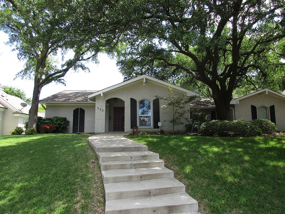 2nd image of 323 Ridgehaven Pl