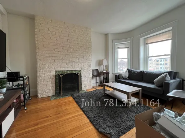 1322 Commonwealth Ave APT 9, Boston, MA 02134