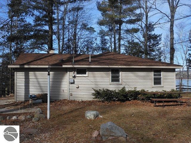 1st image of 1370 S Lake Dr