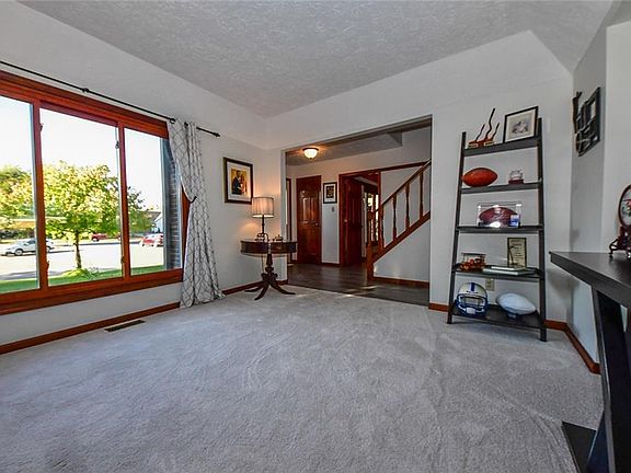 5th image of 8161 La Habra Cir