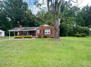 1415 E Wright Rd, Greenville, NC 27858