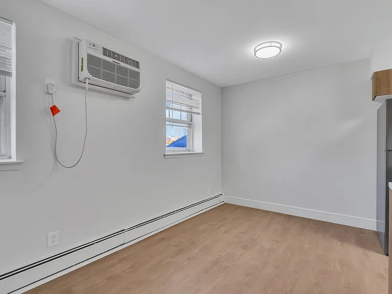 Lancaster Court Apartments — Photo 14