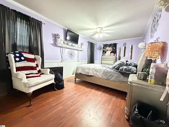 2nd image of 2127 Hellams Rd