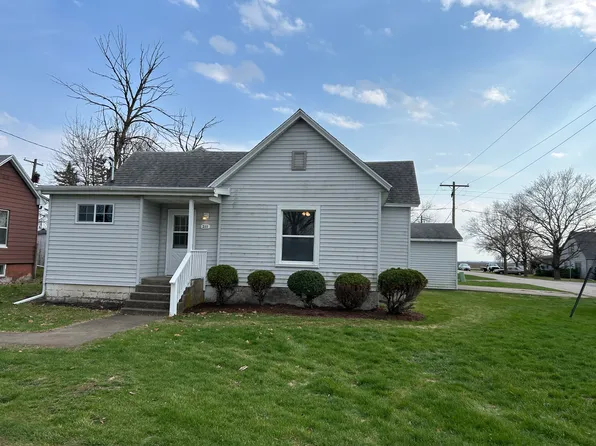 211 W 2nd St, Gridley, IL 61744