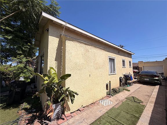 3rd image of 1156 E 65th St