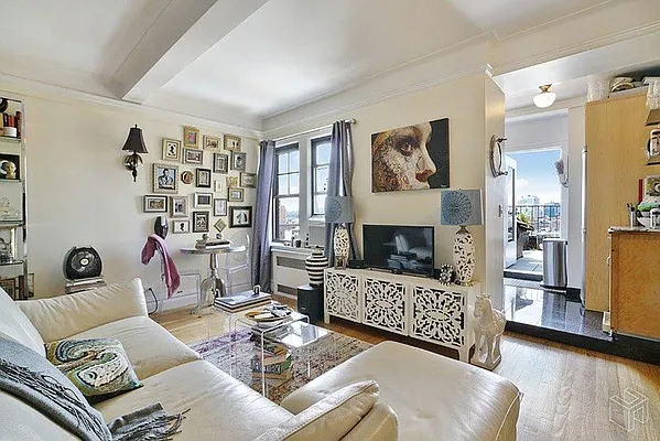 Rented by Halstead Real Estate | media 9