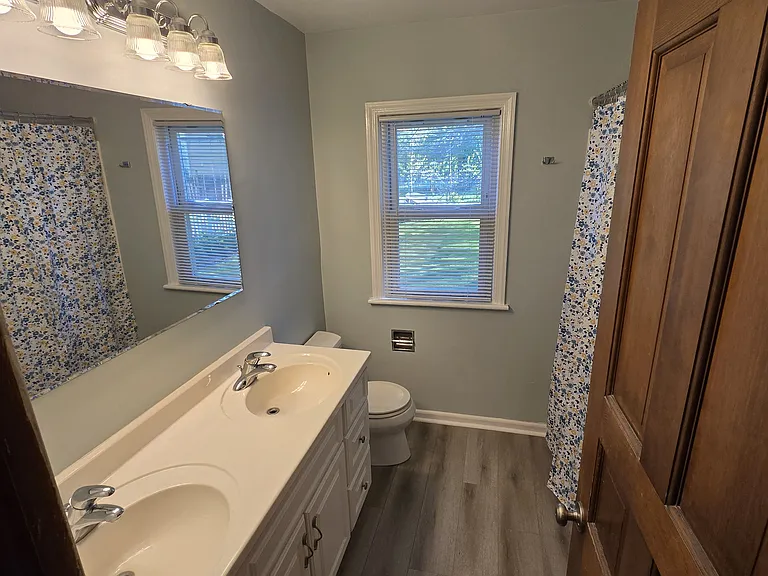 23821 W Amboy St — Photo 7
