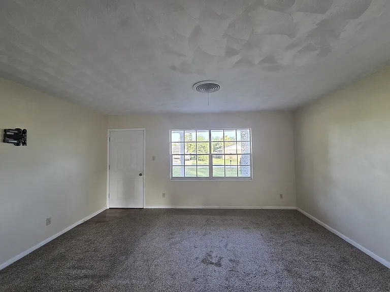 104 Forest Cir — Photo 11