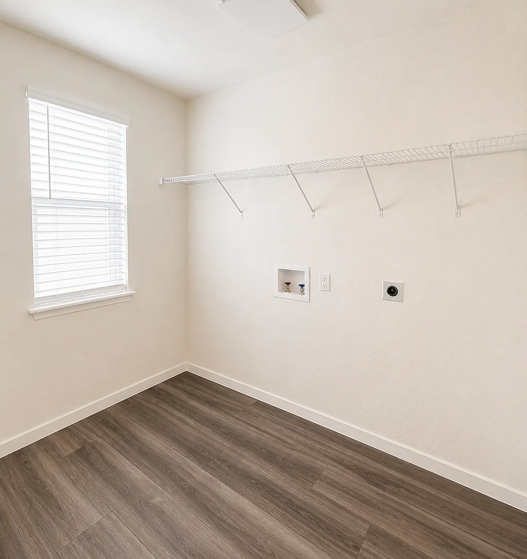 5 bed, 2609 sqft, $2,850 — Photo 4