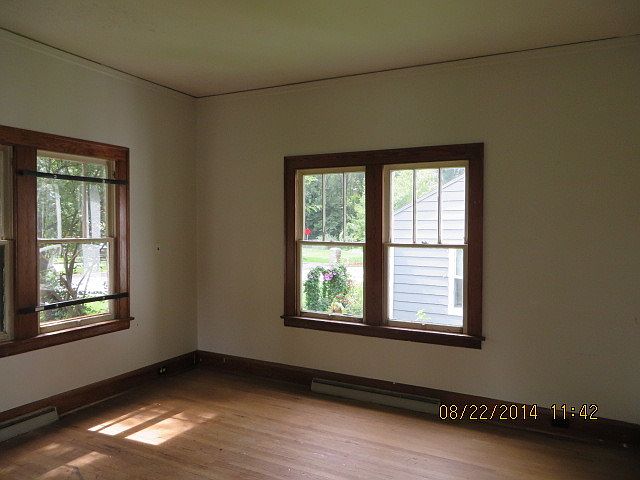 2nd image of 419 W Blair St