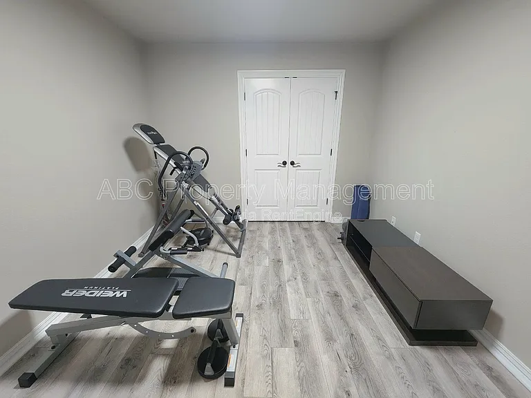 5009 E Truman Ln — Photo 33
