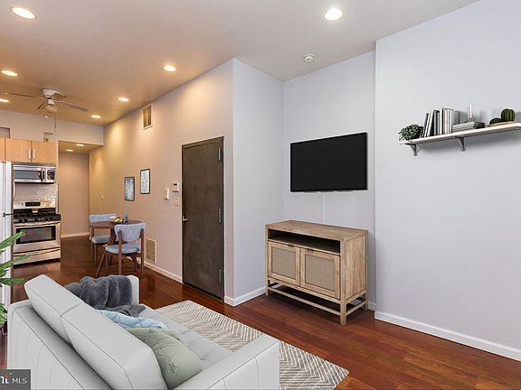 2nd image of 1815 Frankford Ave #1