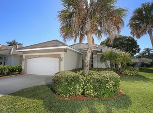 607 Lakescene Dr, Venice, FL 34293