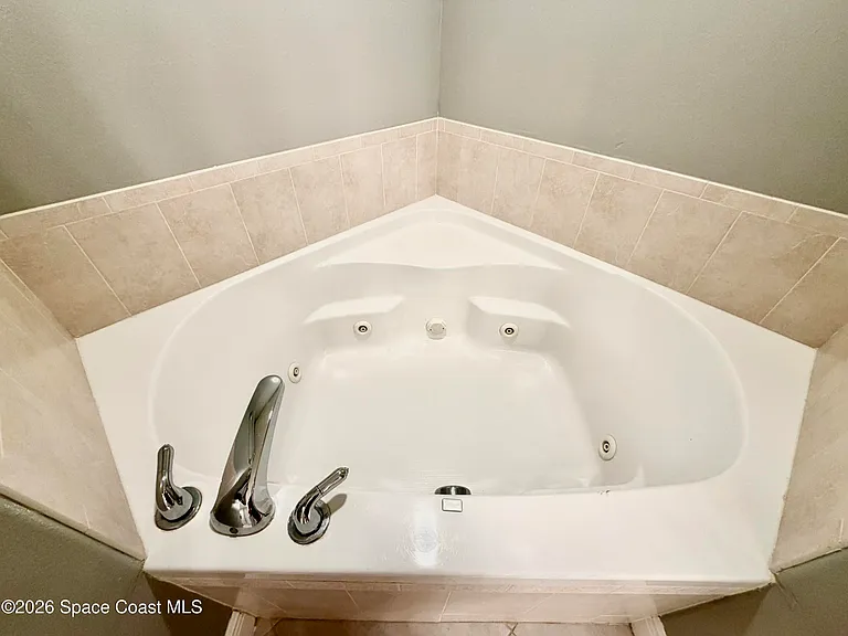 551 Casa Bella Dr #204 — Photo 25