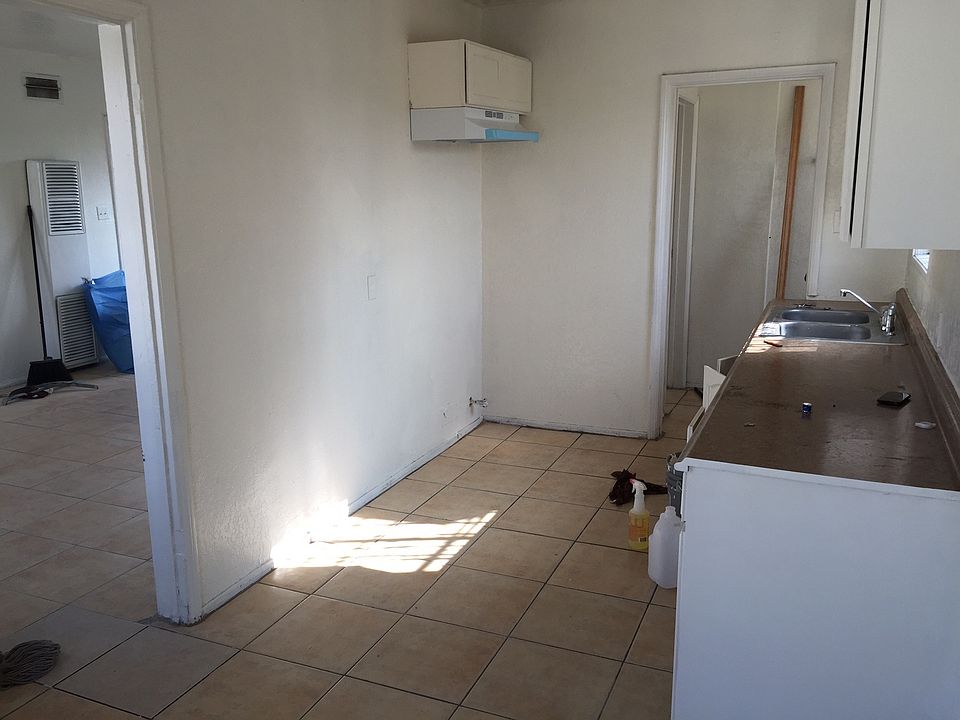 2nd image of 7007 Menlo Ave APT 3