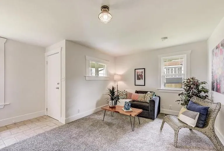 921 Highland Ave — Photo 5