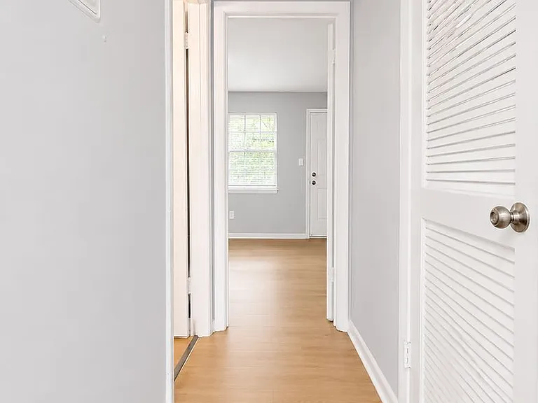 412 Fairfax Dr #6 — Photo 7