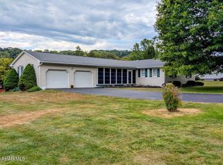 104 Locust Dr, Everett, PA 15537