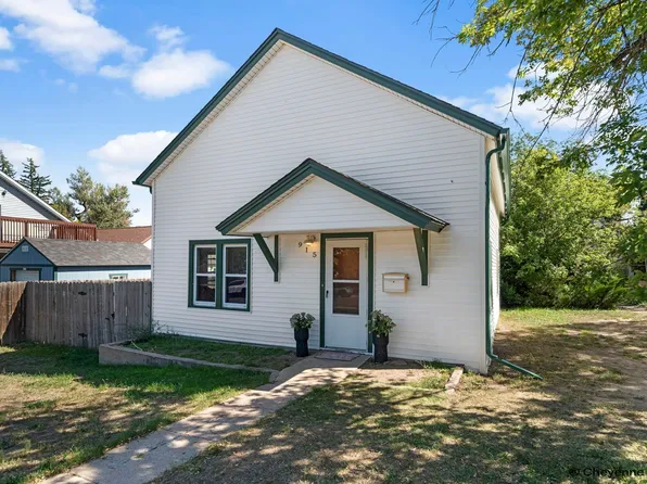 915 E 19th St, Cheyenne, WY 82001