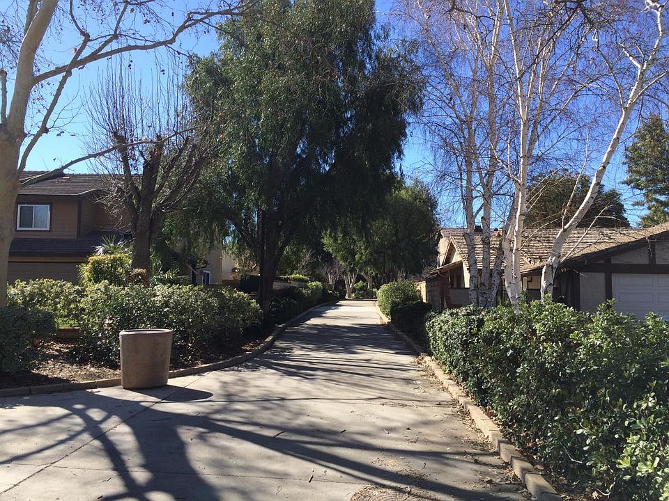 2nd image of 25905 Sandalia Dr