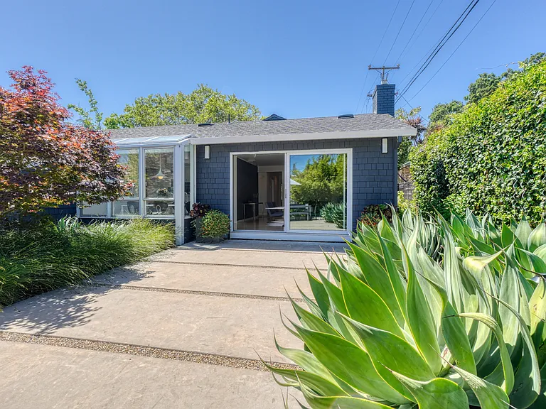 1704 San Anselmo Ave — Photo 1