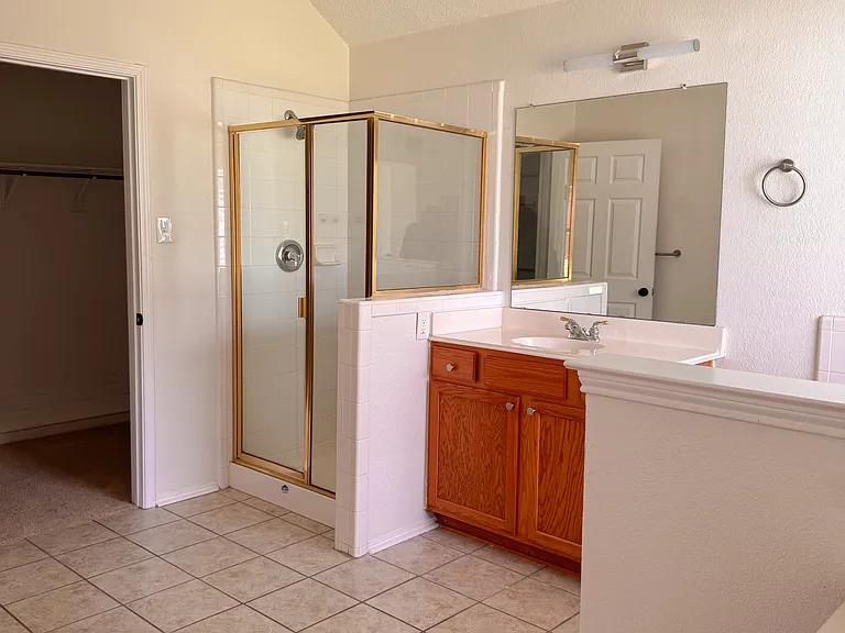7015 Hillwood Dr — Photo 12