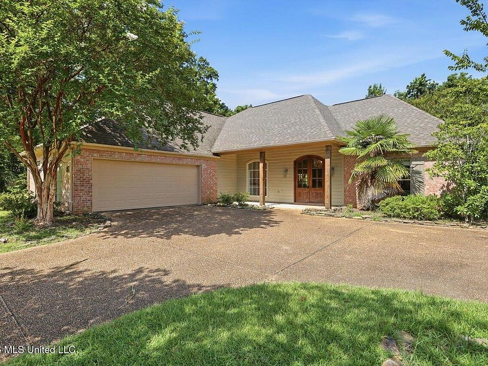 1st image of 115 Eastside Dr