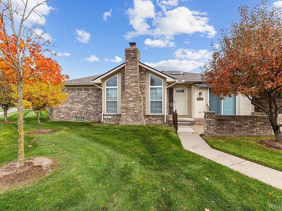1st image of 50328 Knoll Ct