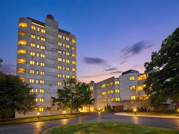 3930 Grand Ave #4GN, Des Moines, IA 50312