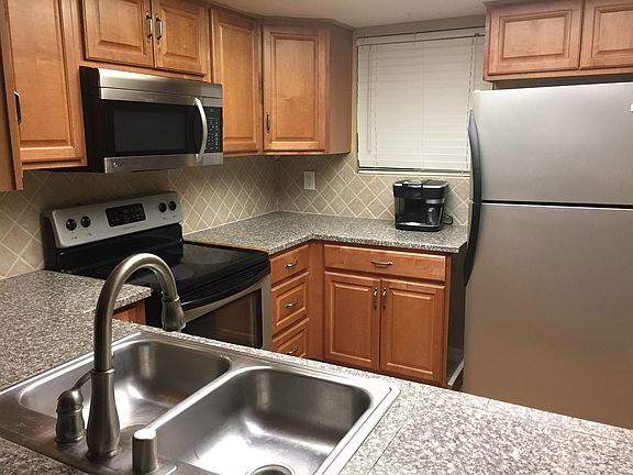 5th image of 1601 W Sunnyside Dr Unit 131