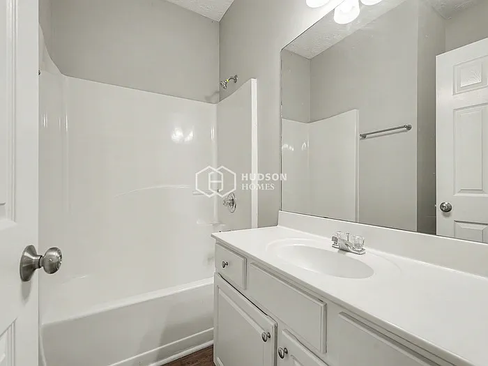 1060 Clairidge Ln — Photo 15