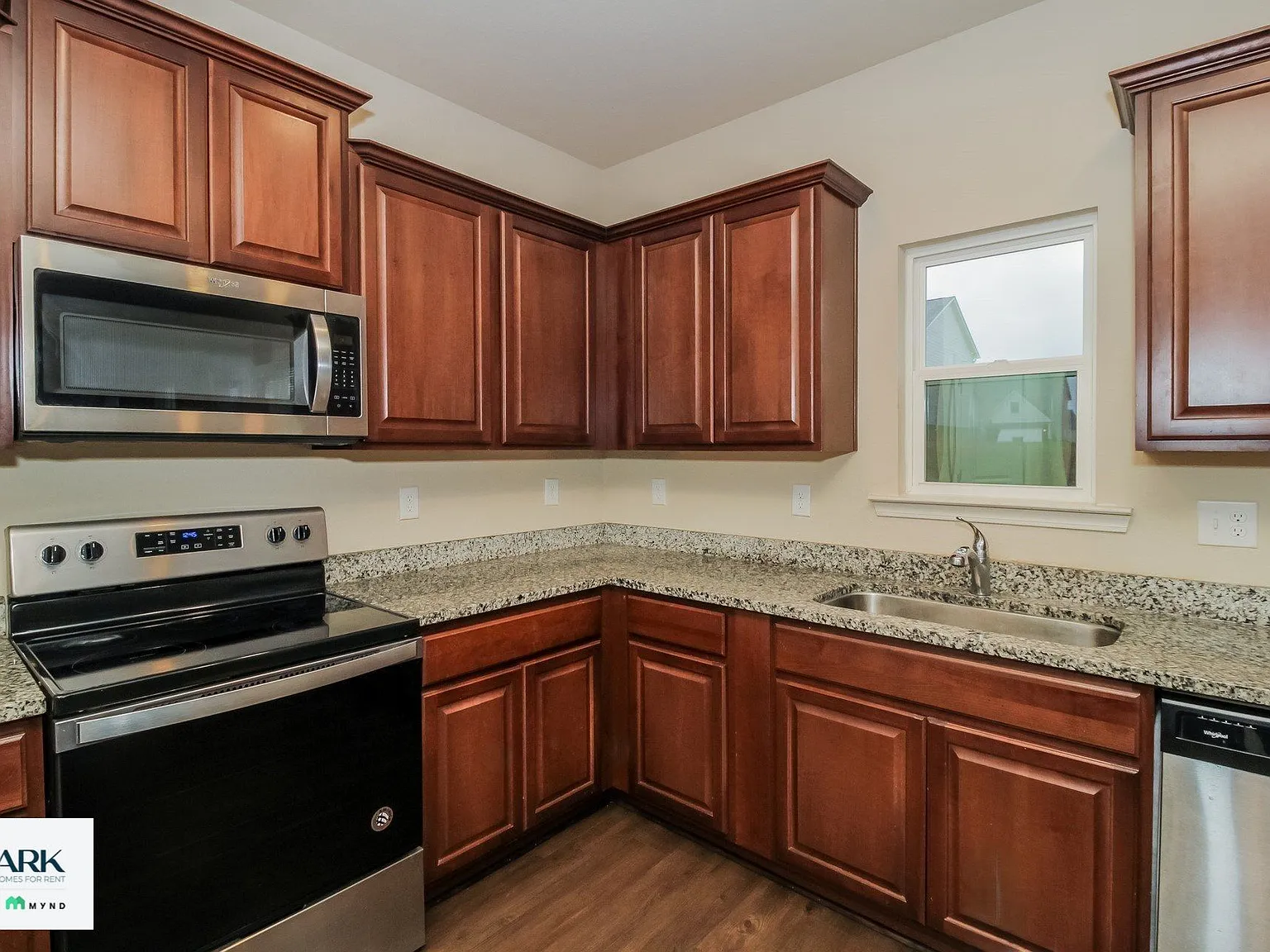 3 bed, 2.0 bath, 1648 sqft, $1,875 — Photo 4