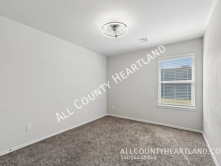 933 S Blackjack Ln — Photo 10