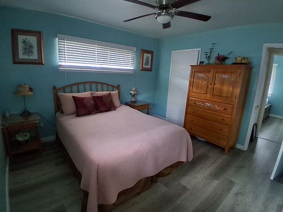 2nd image of 3900 Fargo Way