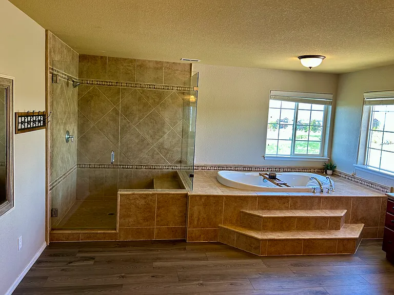 5 piece Master Bathroom