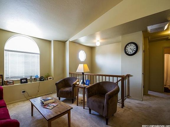 5th image of 1223 W Athleen Dr
