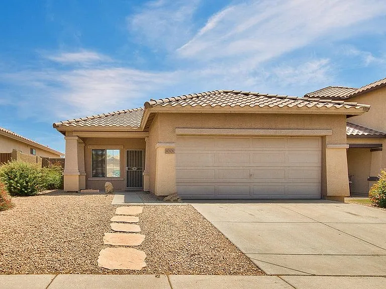 40109 N Patriot Way — Photo 2