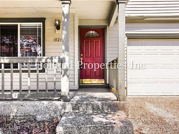 3rd image of 18215 SW Longacre St