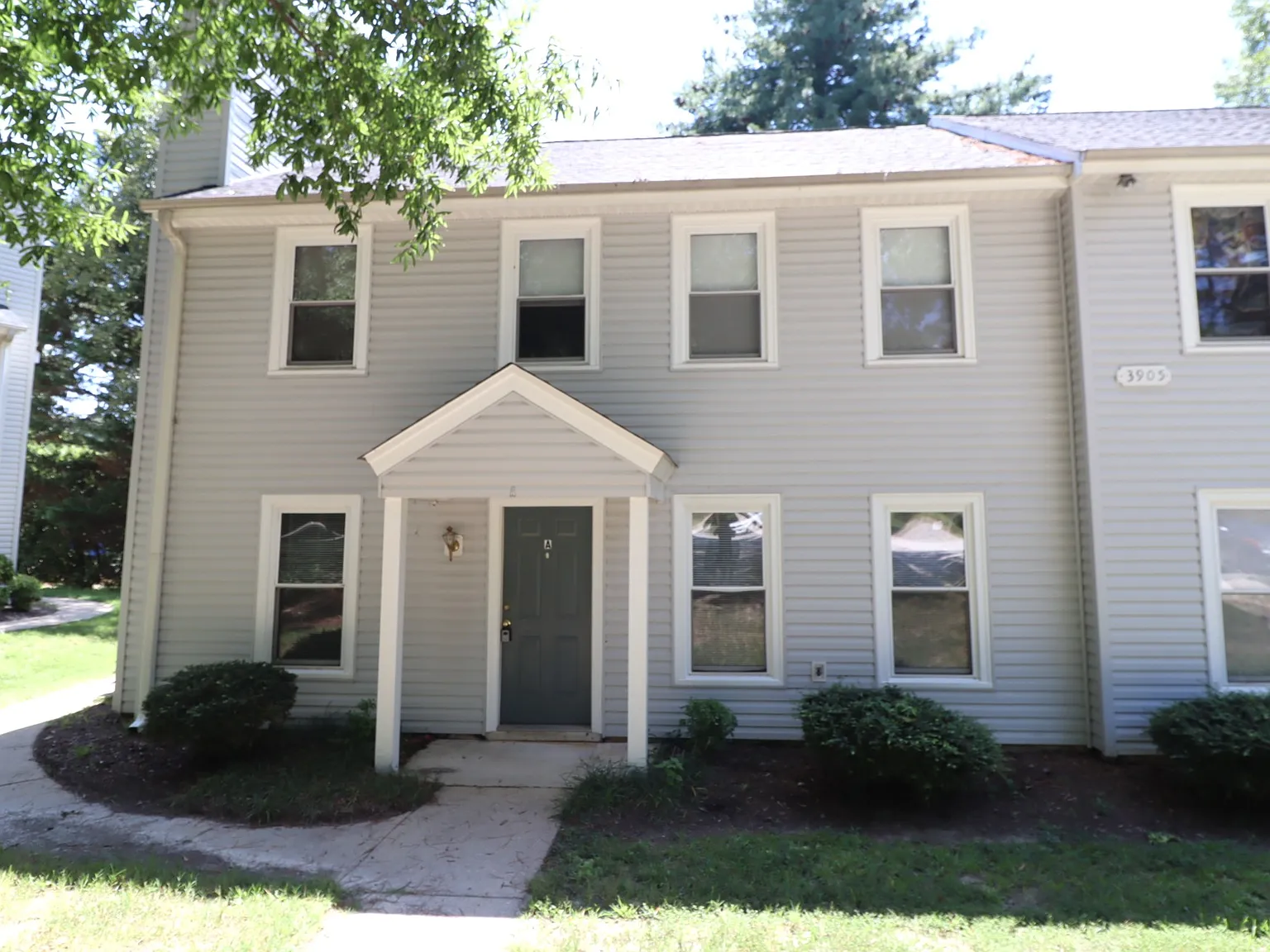 3905 Lexington Dr — Photo 1