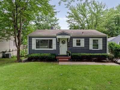 8325 Locust St, Kansas City, MO, 64131