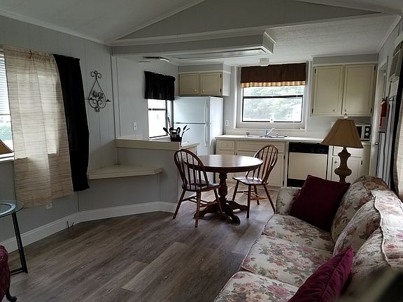 2nd image of 3233 SE 110th St Unit 44