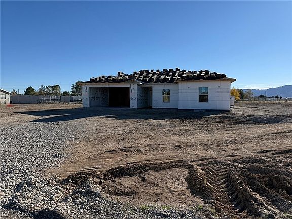 5th image of 2886 Mount Charleston Dr